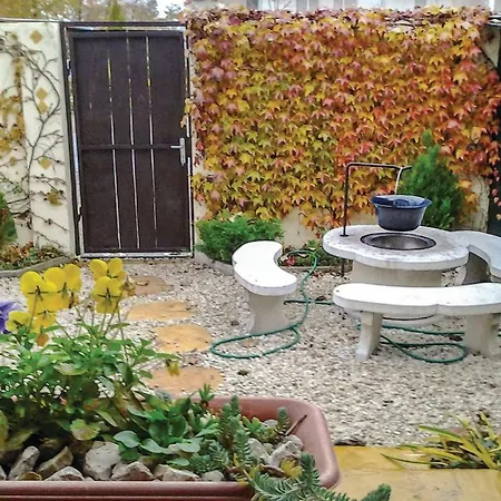 One-bedroom In 아파트 *